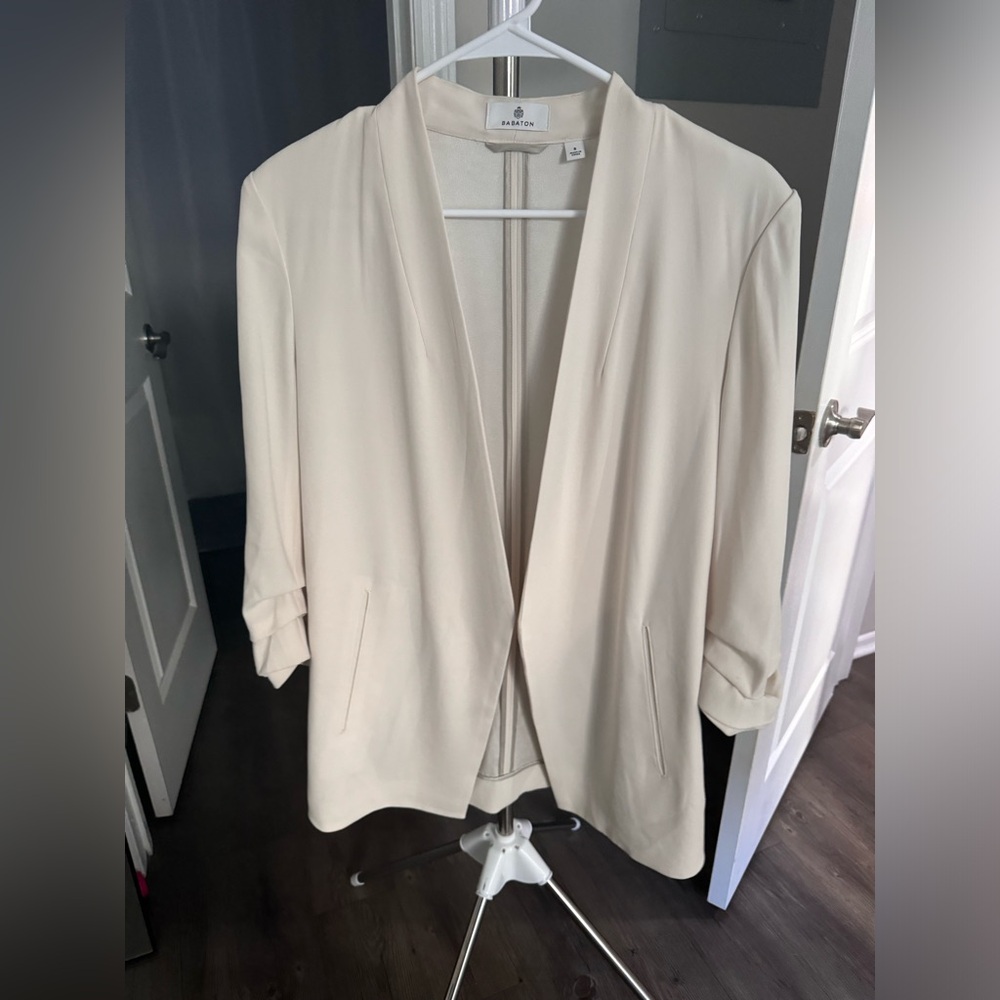 Aritizia size 8 blazer